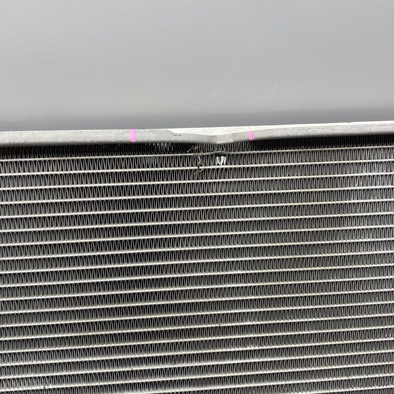 8W0121251AB AUDI Q7 RADIATOR 8W0121251AB 2017 2018 2019 2020 OEM