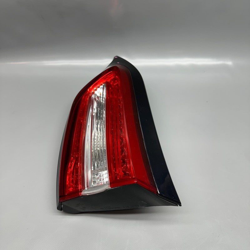 JEEP CHEROKEE TAIL LIGHT INNER RIGHT PASSENGER  2014 2015 2016 2017 20