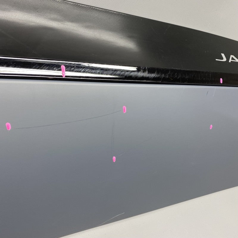 J9D3-21064-A JAGUAR I-PACE DOOR MOLDING RIGHT FRONT J9D3-21064-A 2018 2019 2020 OEM