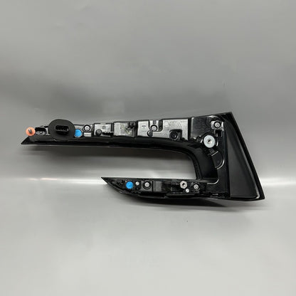 1691498-00-F TESLA MODEL 3 TAIL LIGHT LEFT DRIVER 2024 1691498-00-F LED OEM