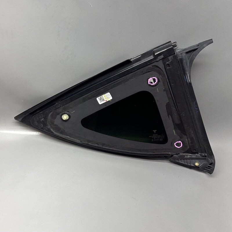 1495740-00-E TESLA MODEL Y QUARTER GLASS LEFT REAR 2020 2021 2022 2023 OEM 1495740-00-E