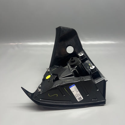1502087-00-D TESLA MODEL Y TAIL LIGHT RIGHT PASSENGER LED 2020 21 22 23 2024 OEM 1502087-00-D