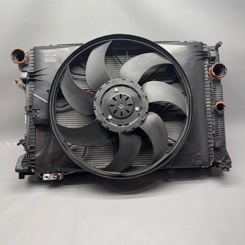 A2045003703 MERCEDES BENZ E350 E550 COOLANT RADIATOR 2010 2011 2012 2013 2014 2015 OEM