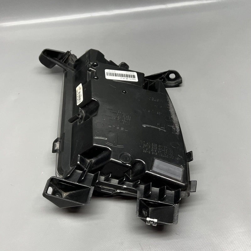 6005913-00-F TESLA MODEL S FOG LIGHT LEFT DRIVER 2016 2017 2018 2019 OEM 6005913-00-F
