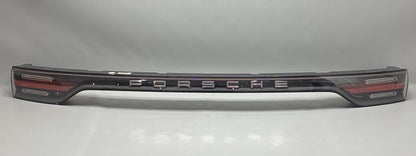 9Y0945081Q PORSCHE CAYENNE TRUNK CENTER TAIL LIGHT LED 2019 2020 2021 OEM 9Y0945081Q