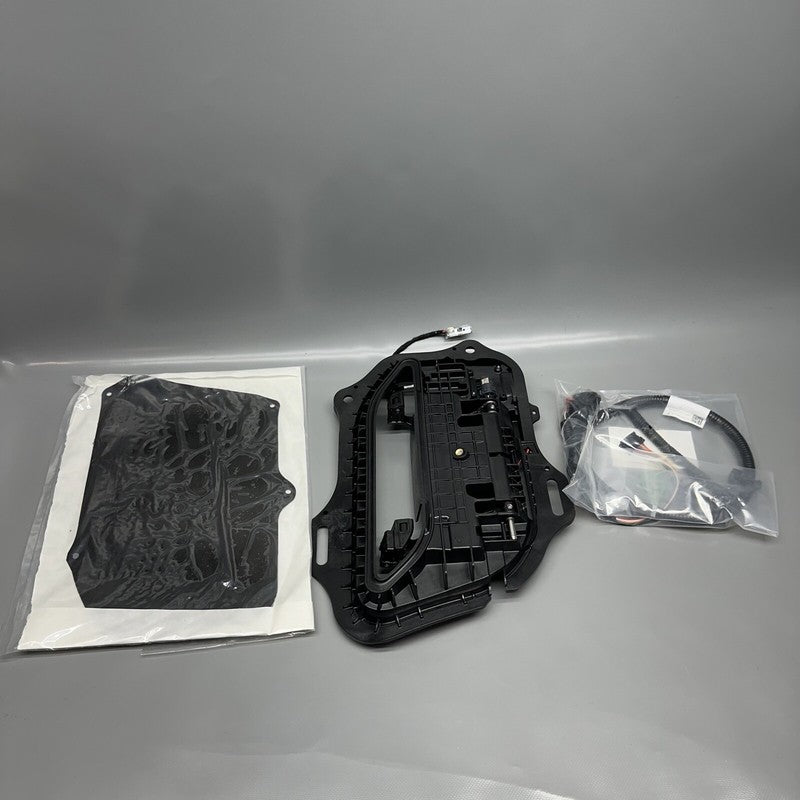 1133398-00-A TESLA MODEL S DOOR HANDLE RIGHT REAR 2016 2017 2018 2019 2020 OEM 1133398-00-A