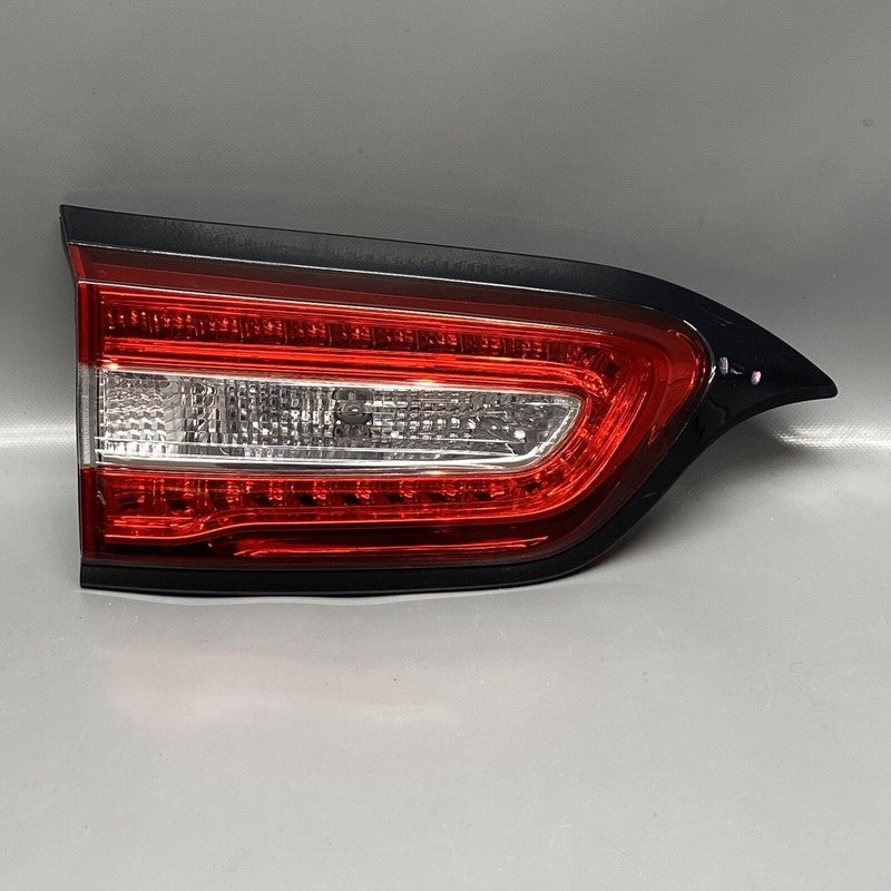 JEEP CHEROKEE TAIL LIGHT LEFT DRIVER INNER 2014 2015 2016 2017 2018 OEM