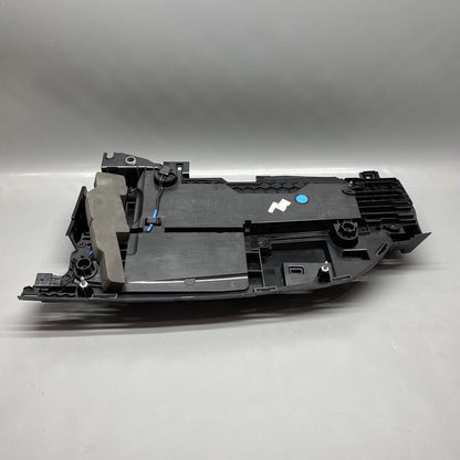 L8B2-13405-DD LAND ROVER TAIL LIGHT LEFT DRIVER 2020 2021 2022 OEM L8B2-13405-DD