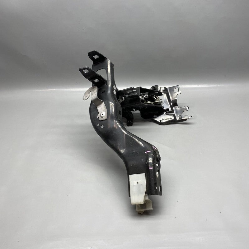 750 BMW 750 RADIATOR SUPPORT HEADLIGHT BRACKET RIGHT 2016 2017 2018 2019 OEM