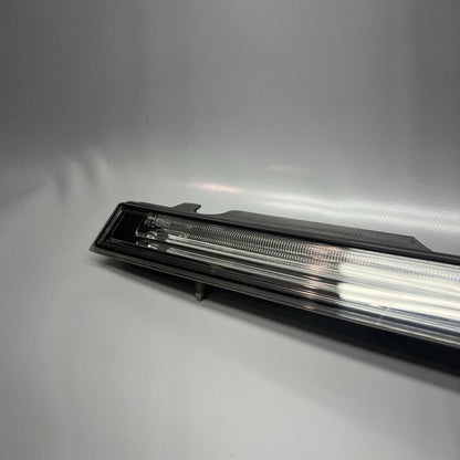 99163198900 PORSCHE 911 GT3 CENTER TAIL LIGHT TRUNK 2014 2015 2016 OEM 99163198900