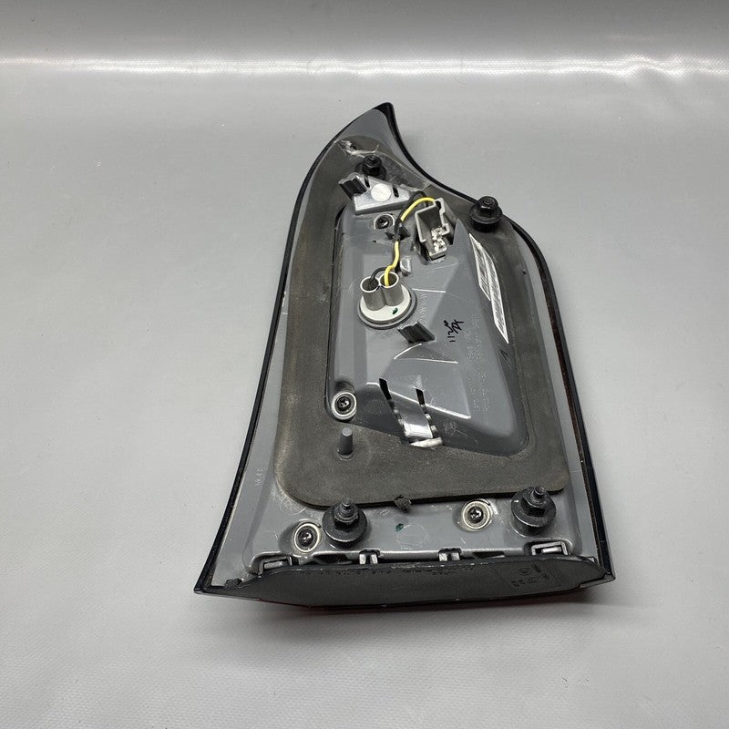 68102920AC JEEP CHEROKEE TAIL LIGHT RIGHT PASSENGER INNER 68102920AC 2014 15 16 17 2018