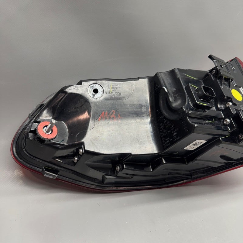 BMW X7 TAIL LIGHT RIGHT PASSENGER 2019 2020 2021 2022 OEM H45A164A605