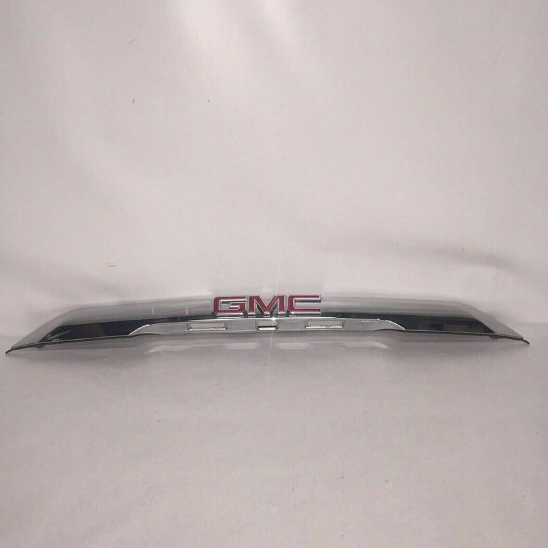 84286376 GMC ACADIA TRUNK LID TRIM MOULDING 84286376 2017 2018 CHROME OEM