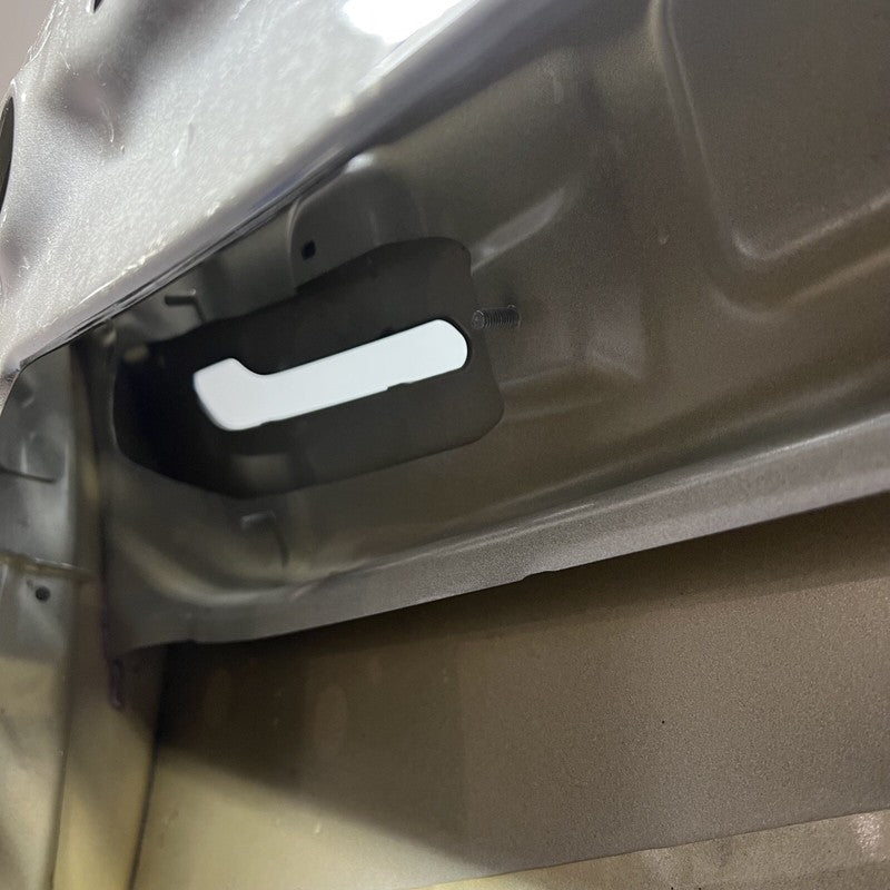 1493537-00-D TESLA MODEL Y DOOR LEFT FRONT 2020 2021 2022 2023 2024 OEM 1493537-00-D