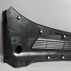 1619812-00-B TESLA MODEL Y WINDSHIELD WINDOW WIPER COWL PANEL 2020 21 22 2023 1619812-00-B