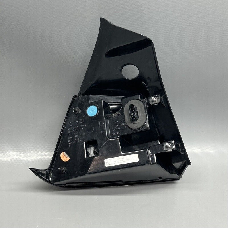 MODEL 3 TESLA MODEL 3 TAIL LIGHT RIGHT PASSENGER 2017 2018 2019 2020 2021 LED OEM 