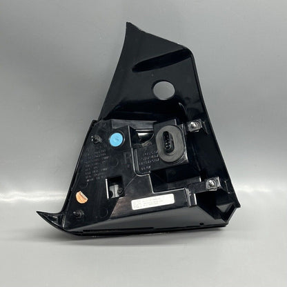 MODEL 3 TESLA MODEL 3 TAIL LIGHT RIGHT PASSENGER 2017 2018 2019 2020 2021 LED OEM 