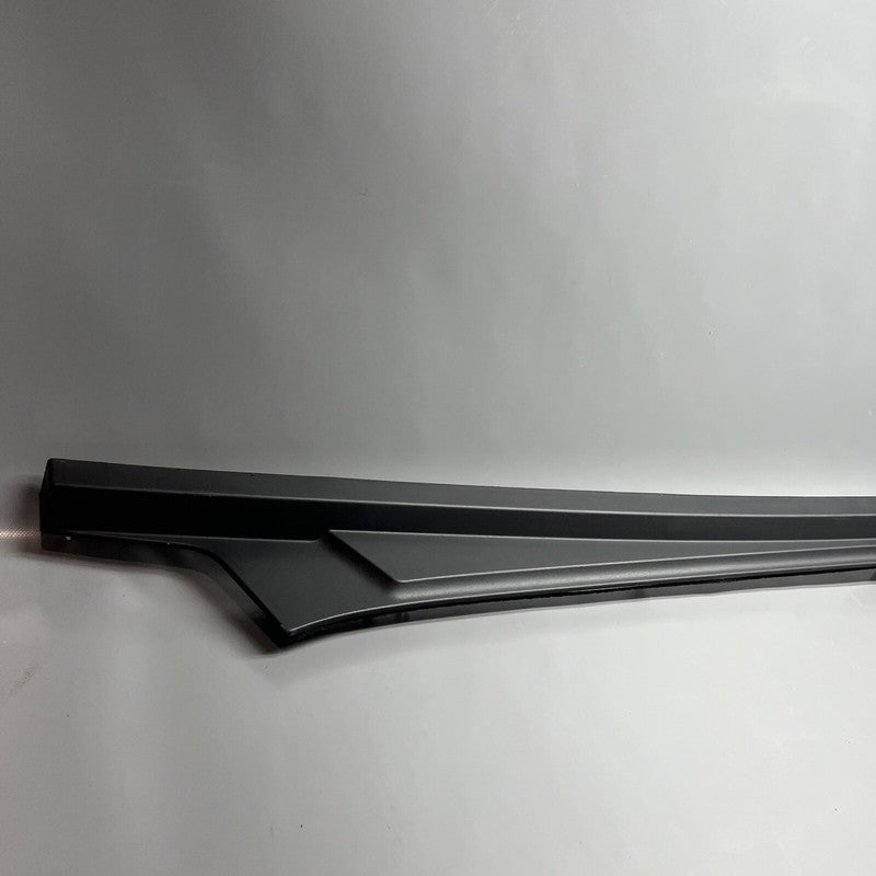 1821257-00-C TESLA CYBERTRUCK REAR APRON MOLDING 2024 OEM 1821257-00-C
