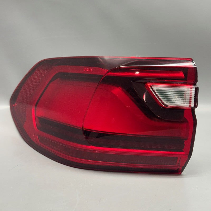 BMW X7 TAIL LIGHT LEFT DRIVER 2019 2020 2021 2022 OEM H45A164A605