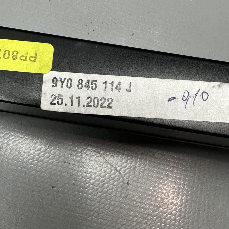 9Y0845114J PORSCHE CAYENNE QUARTER GLASS RIGHT FRONT 2019 2020 2021 OEM 9Y0845114J