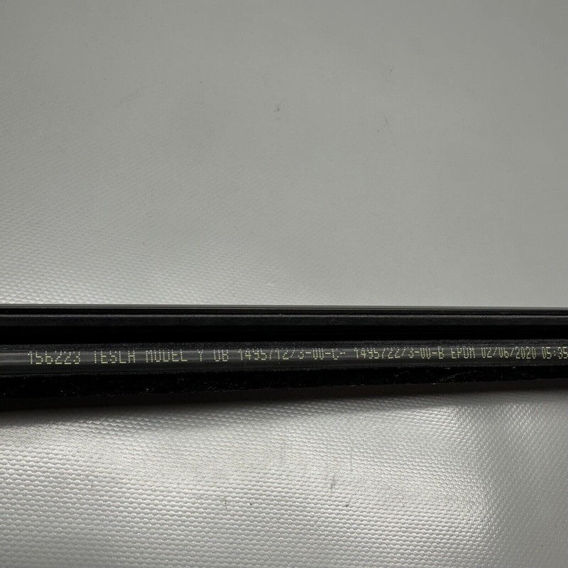 1495712-00-C TESLA MODEL Y DOOR WINDOW MOLDING LEFT REAR 2020 2021 2022 2023 OEM 1495712-00-C