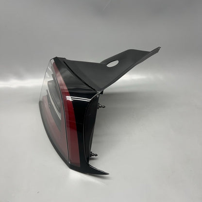 1077398-00-H TESLA MODEL 3 TAIL LIGHT RIGHT PASSENGER 2017 2018 2019 2020 2021 OEM 3 PIN