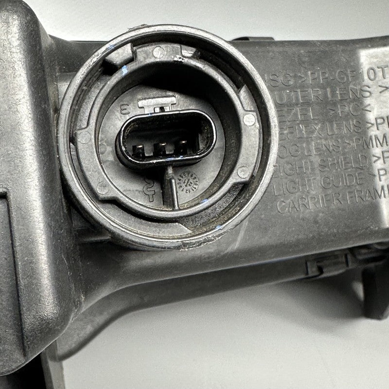 1077391-00-F TESLA MODEL 3 FOG LIGHT LEFT DRIVER 2017 18 19 20 21 22 2023 3 PIN 1077391-00-F