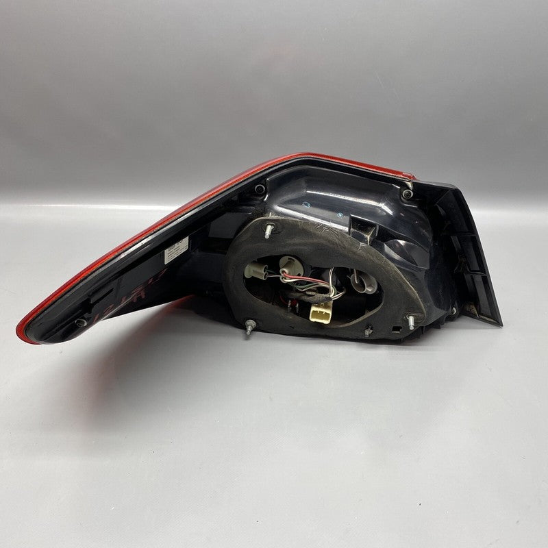 84201 VA020 SUBARU WRX STI TAIL LIGHT RIGHT SIDE 84201 VA020 2015 2016 17 18 19 20 2021 OEM