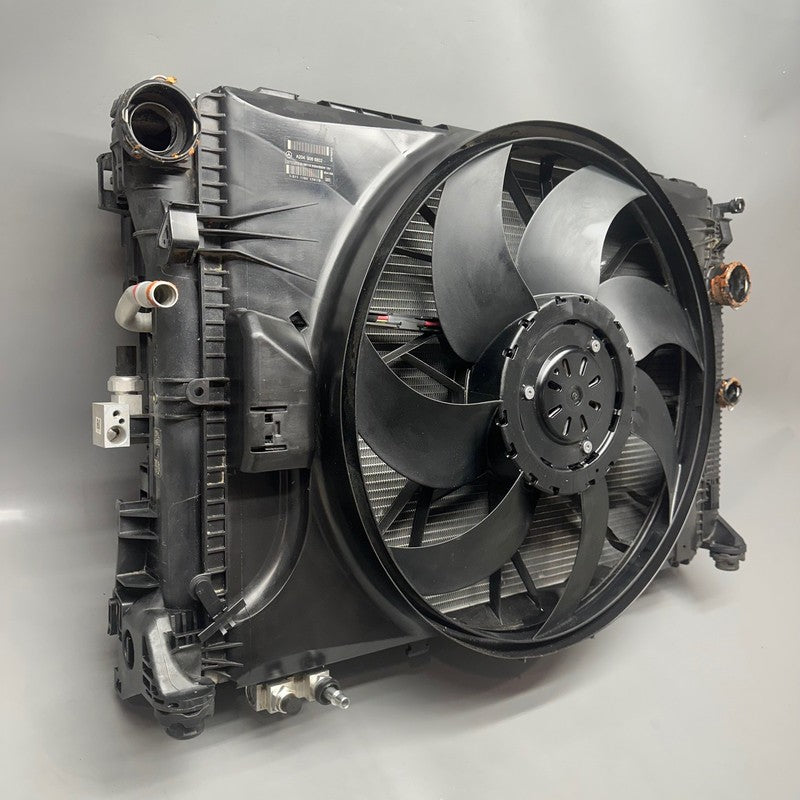 MERCEDES BENZ C250 COOLING RADIATOR FAN 2012 2013 2014 OEM A2049066802