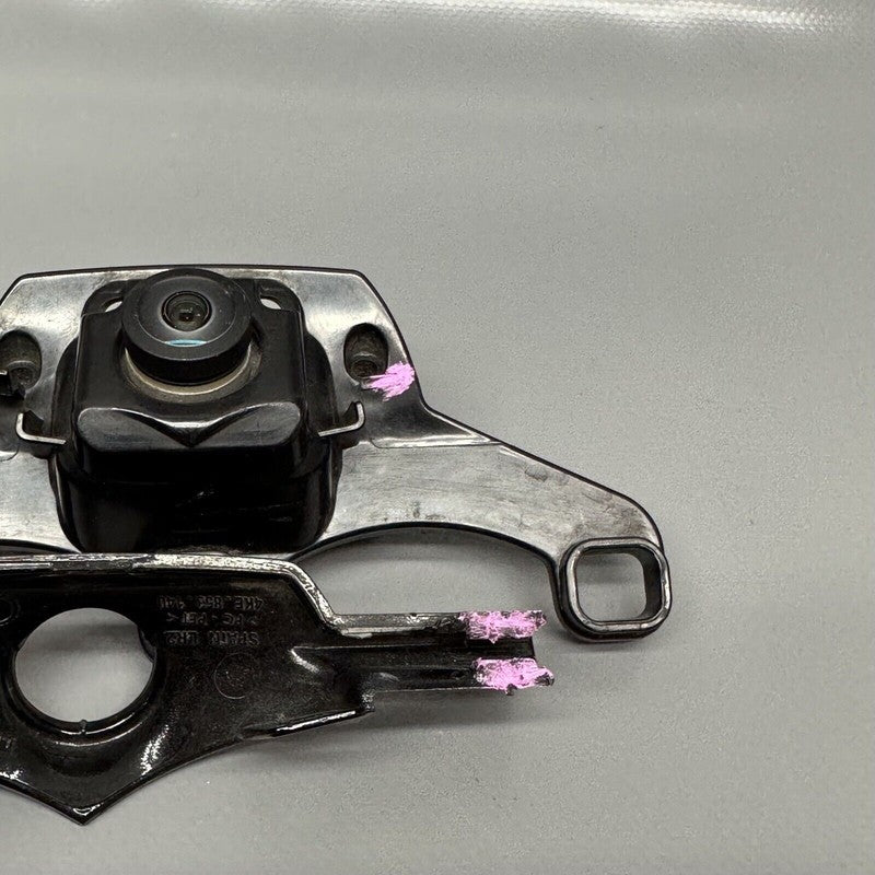 4KE853231 AUDI E TRON PARK ASSIST CAMERA FRONT 2019 2020 2021 2022 2023 OEM 4KE853231