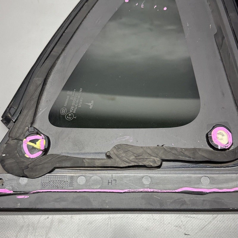1495744-00 TESLA MODEL Y QUARTER GLASS LEFT DRIVER 2020 2021 2022 2023 OEM 1495744-00