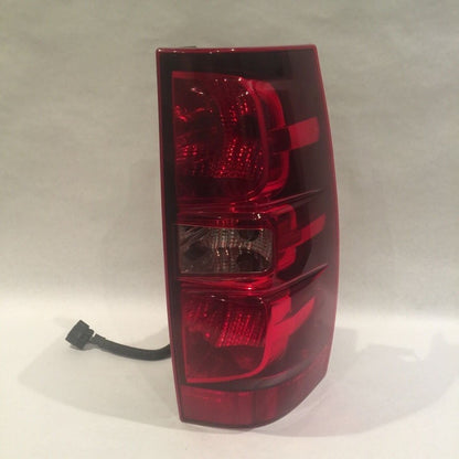 CHEVY SUBURBAN TAHOE TAIL LIGHT RIGHT 2007 2008 2009 2010 2011 2012 2013 2014