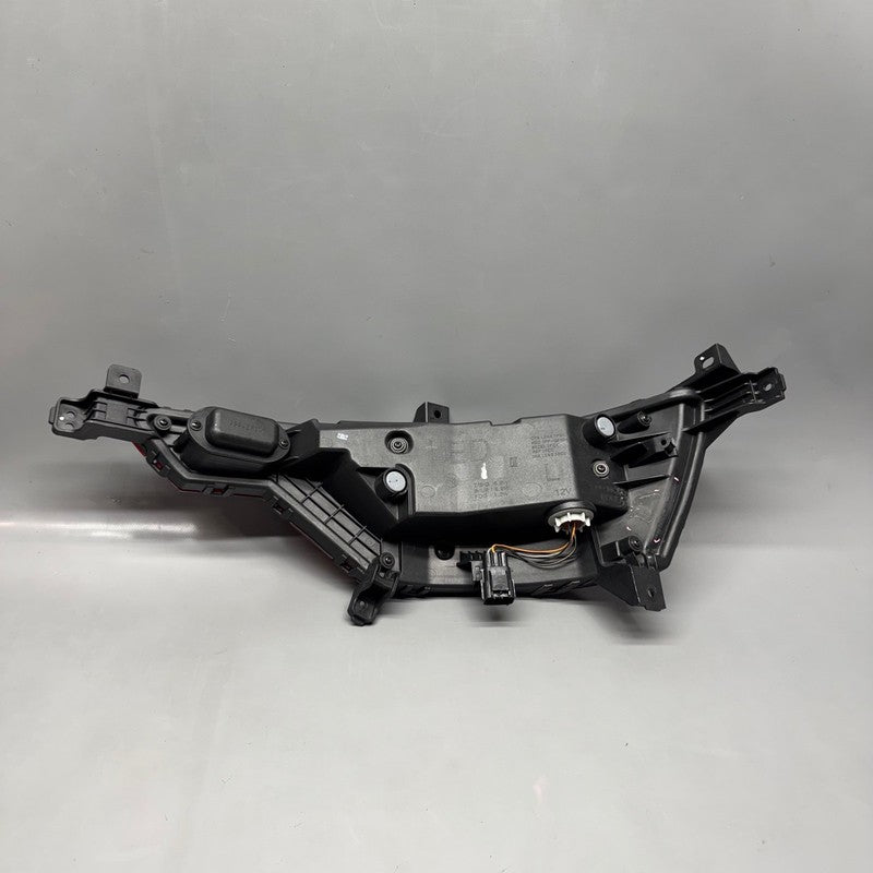 KIA NIRO BUMPER TAIL LIGHT LEFT DRIVER 2023 2024 OEM 92405-AT100