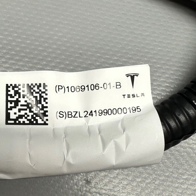 1069106-01-B TESLA MODEL S DOOR HANDLE JUMPER WIRE 2012 2013 2014 2015 OEM 1069106-01-B