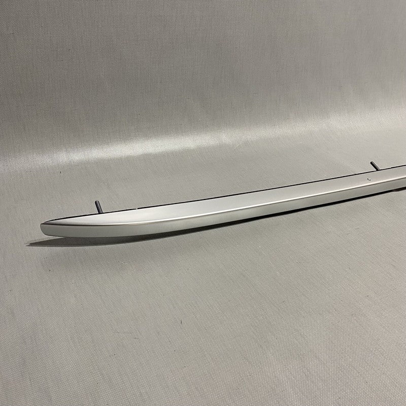 9Y0860044B PORSCHE CAYENNE ROOF RAIL RIGHT 9Y0860044B 2019 2020 OEM