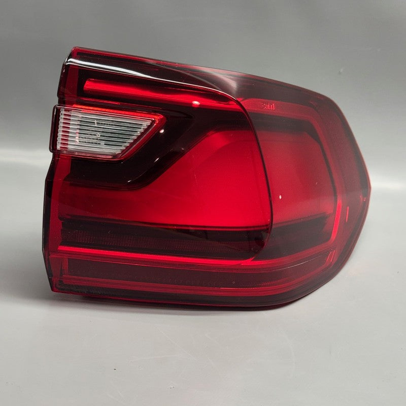 BMW X7 TAIL LIGHT LEFT DRIVER 2019 2020 2021 2022 OEM H35A164A502