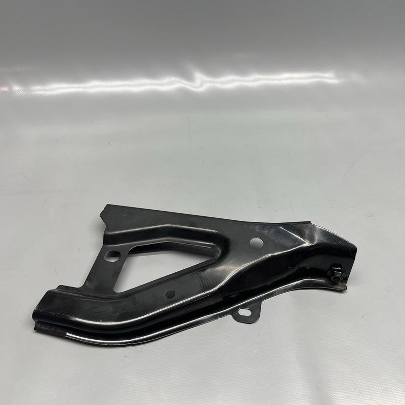 TESLA MODEL Y FENDER BRACKET RIGHT PASSENGER 2020 2021 2022 2023 OEM 