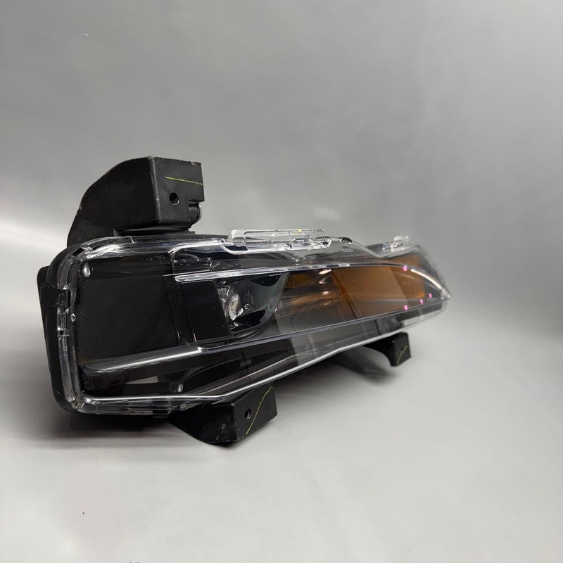 1563711-00-C TESLA MODEL S PLAID FOG LIGHT RIGHT PASSENGER 2021 2022 2023 OEM 1563711-00-C