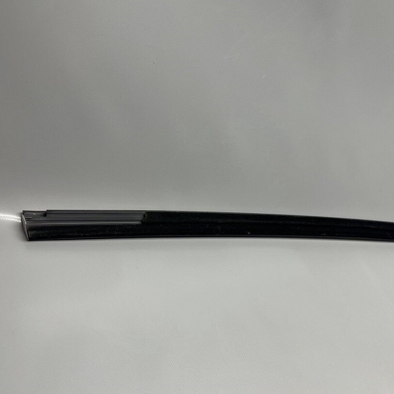 1080748-01-J TESLA MODEL 3 DOOR WINDOW MOLDING RIGHT REAR 2017 18 19 20 21 2022 1080748-01-J