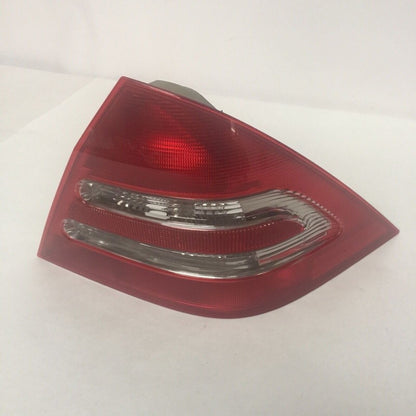2038201064 MERCEDES BENZ C230 C320 TAIL LIGHT RIGHT PASSENGER 2001 2002 2003 2004 OEM