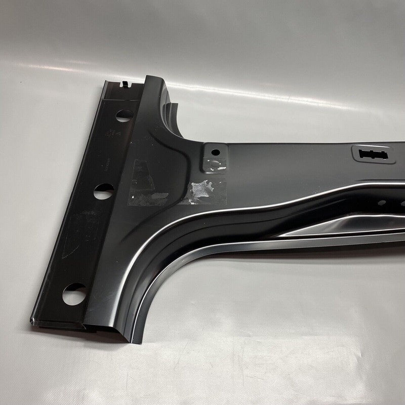 95B809022 PORSCHE MACAN PILLAR RIGHT CENTER 95B809022 2017 2018 2019 2020 2021 OEM
