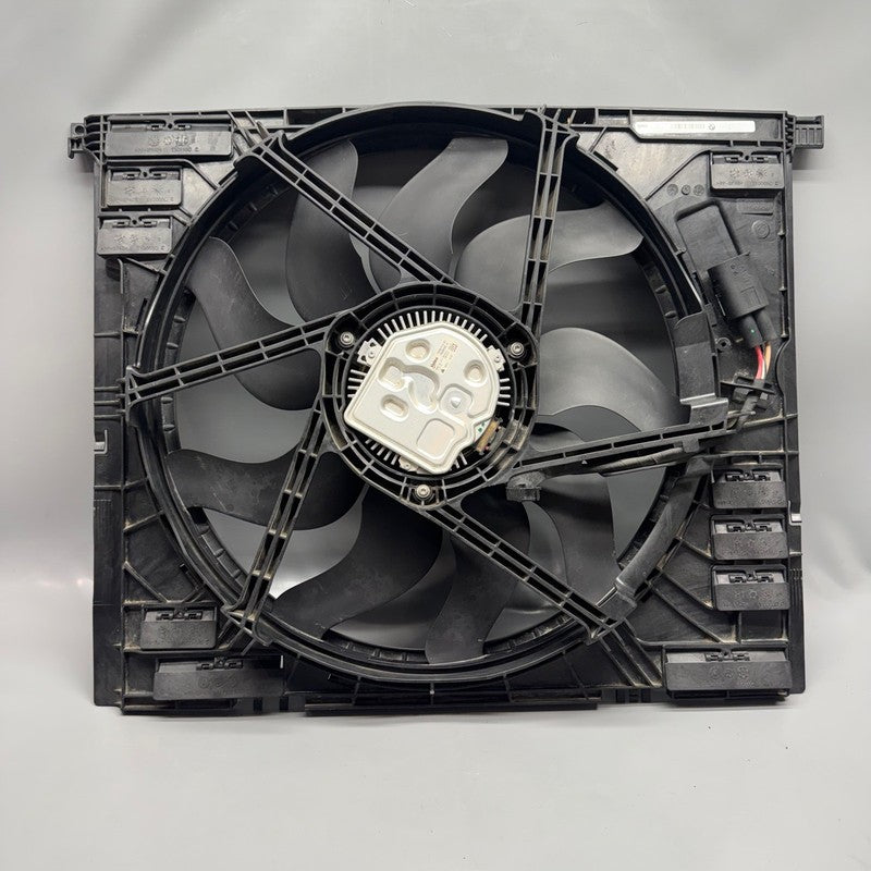 8666817 BMW IX RADIATOR FAN  2020 2021 2022 2023 2024 2025 OEM 8666817