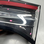 TESLA MODEL Y TAIL LIGHT RIGHT PASSENGER 2020 2021 2022 2023 2024 OEM