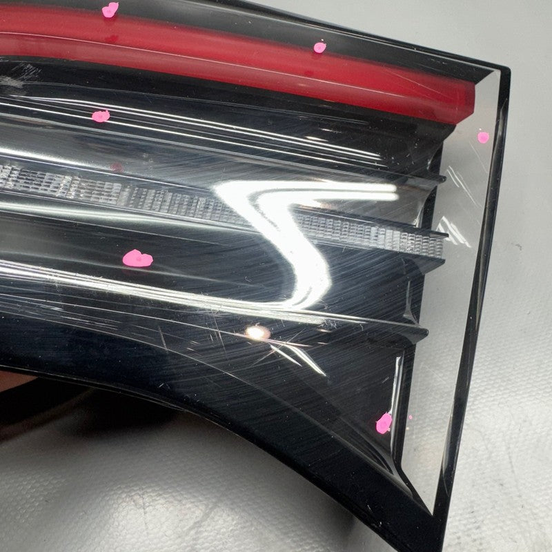 TESLA MODEL Y TAIL LIGHT RIGHT PASSENGER 2020 2021 2022 2023 2024 OEM