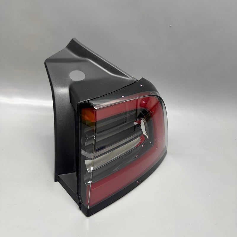 TESLA MODEL Y TAIL LIGHT RIGHT PASSENGER 2020 2021 2022 2023 2024 LED 