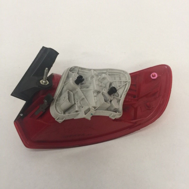 8P4945095D AUDI A3 S-LINE TAIL LIGHT LEFT DRIVER 8P4945095D 2006 2007 2008 OEM