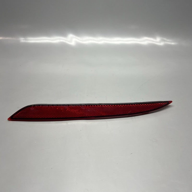 6007705-00-C TESLA MODEL S REAR BUMPER REFLECTOR LEFT DRIVER 2016 2017 2018 2019 2020 OEM