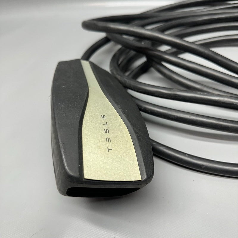 1101789-00-M TESLA MODEL 3 S X CHARGING UNIVERSAL MOBILE CONNECTOR GEN 2 1101789-00-M