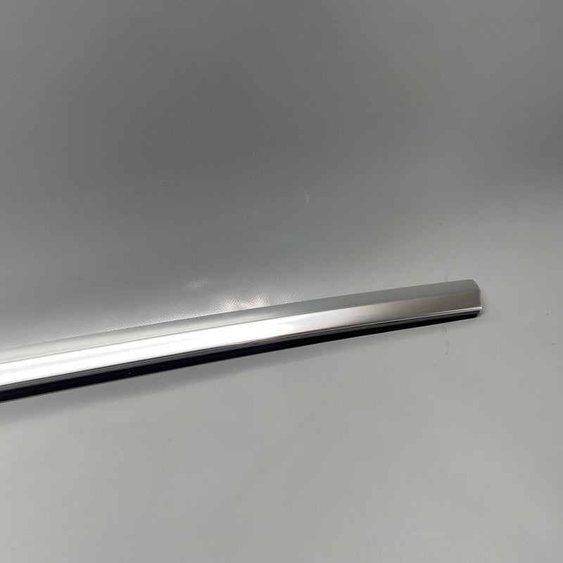 1080748-00-i TESLA MODEL 3 DOOR WINDOW MOLDING RIGHT REAR 2017 18 19 2020 OEM 1080748-00-i