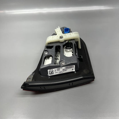 A2059061602 MERCEDES BENZ C300 WAGON TRUNK TAIL LIGHT RIGHT 2015 2016 2017 2018 OEM
